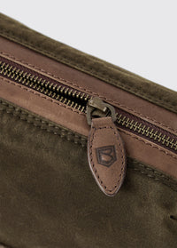 Newgrange Washbag - Olive